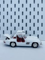 ماشین کلکسیونی بنز 300SL کد ۲۴۴۰ - Image 2